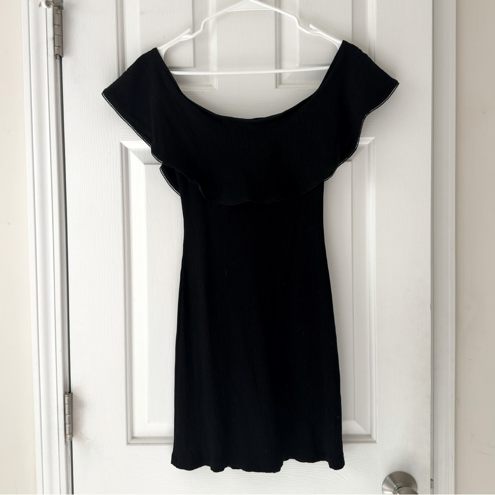 PRICE FIRM Reformation • Off the shoulder Mini Black Dress • Medium